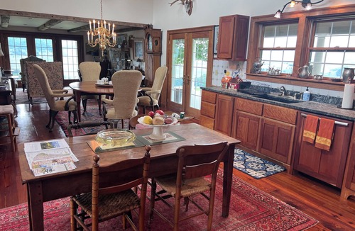 Blue Grass House | Breathtaking views! Luxuriously appointed. Deeply relaxing.