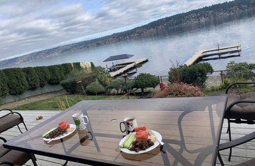 East Lake Hills House | Breathtaking views on Lake Sammamish!