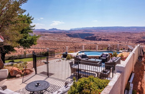 Page House | Breathtaking Views, Resort Style Backyard! 7 Bed,4 Bath 4300 sqft Private Home