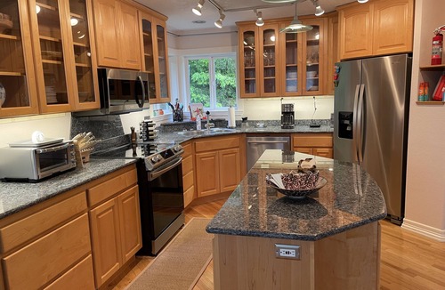 Pacific City House | Breathtaking Views & Elevator! Room for Everyone!