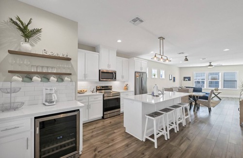Bella Vista House | Breathtaking Views & Coastal Comfort: Your Perfect Home at Casa Pura Vida