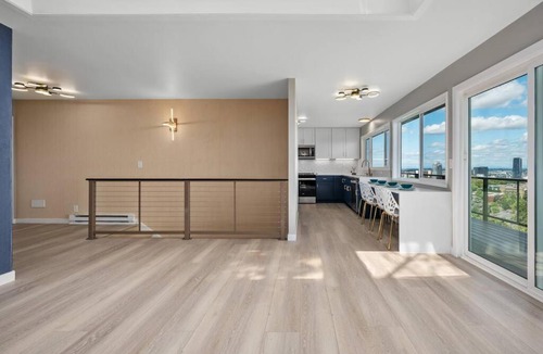 Portland Heights Apartment | Breathtaking Views w/Modern Lux - 2330