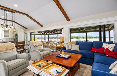 Chestertown House | Breathtaking waterfront home on the Chester River