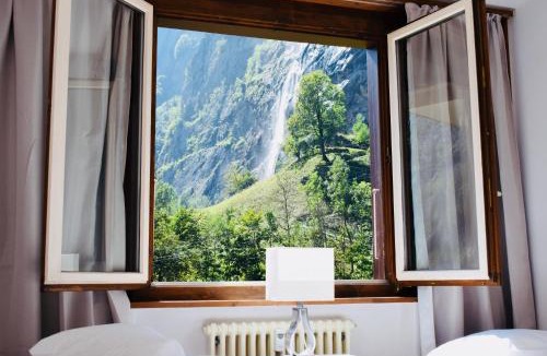 Lauterbrunnen Apartment | Breathtaking Waterfall Apartment