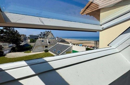 Luc-sur-Mer Apartment | Brèche Marais - Duplex on the seafront