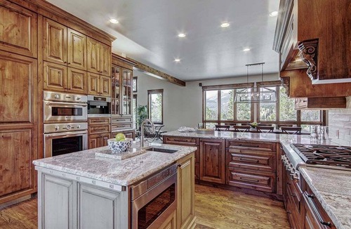 The Highlands House | Breck Escape, Spacious 6BR mountain retreat in Breckenridge.
