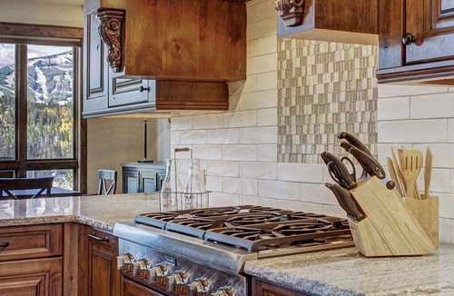 The Highlands House | Breck Escape, Spacious 6BR mountain retreat in Breckenridge.