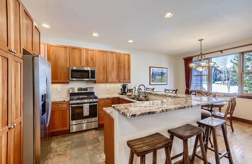 The Highlands House | Breckenridge 3 Bedrm Townhouse, Private Hot Tub, near Golf, Hiking & Bike trails