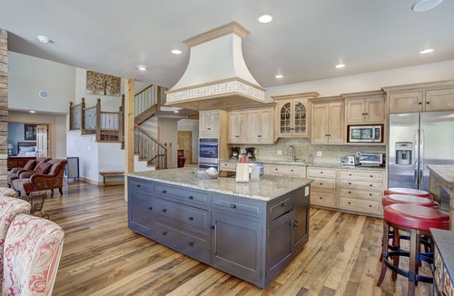 Warrior's Mark West House | 🏆 Breckenridge Home | Hot Tub | 4 Kings | Sleeps 16 | 7 Bedrooms | Pets | Views