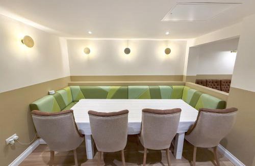 Hockwold cum Wilton Villa | Breckland Thatched Cottage