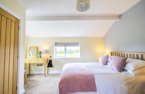 York House | Brecks Farm - Well Cottage