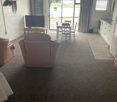 Parua Bay House | Breeze Inn