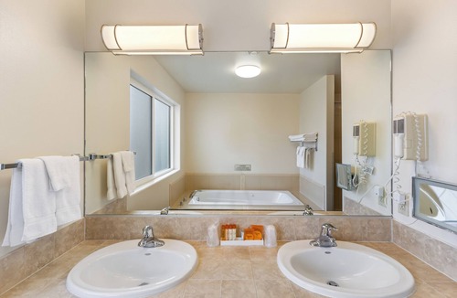 Seward Hotel | Breeze Inn