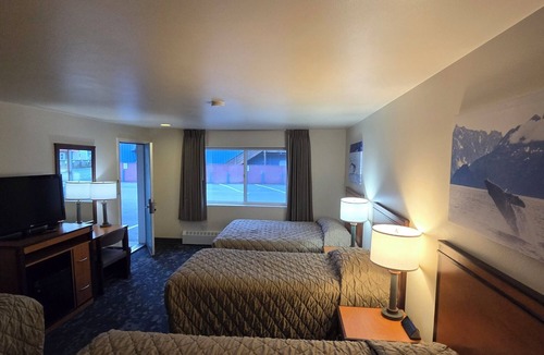 Seward Hotel | Breeze Inn