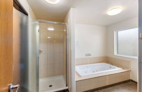 Seward Hotel | Breeze Inn