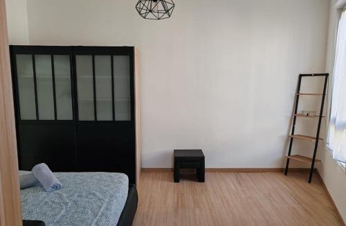 Saint-Charles du Port Apartment | Breeze Side Studio