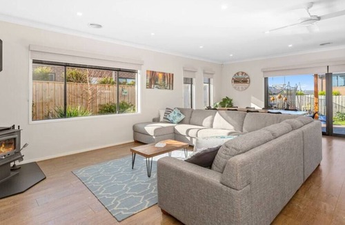 Ocean Grove House | Breeze Summary: Luxur