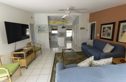 Breezeswept Beach Estates House | Breezeswept Beach, Waterfront with heated pool