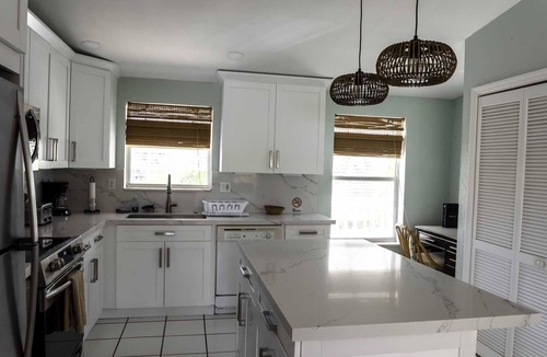 Breezeswept Beach Estates House | Breezeswept Beach, Waterfront with heated pool