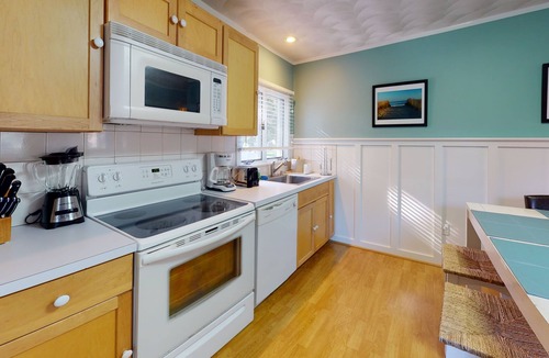 Misquamicut Hotel | Breezeway Boutique Hotel