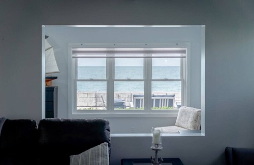 Ruthven Cottage | Breezeway Lakehouse · Near Point Pelee!
