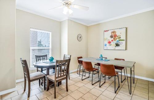 Corpus Christi House | Breezeways #201