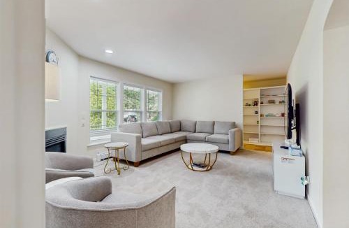 West Yarmouth House | Breezy Beach Escape