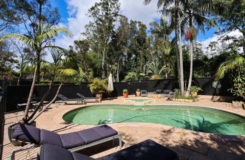 Avalon Beach House | Breezy Beach House - Avalon Beach Awaits!