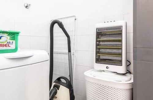 Torrevieja Apartment | Breezy Coastal Hideaway Near the Beach