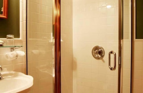 Fleischmanns Bed & Breakfast | Breezy Hill Inn