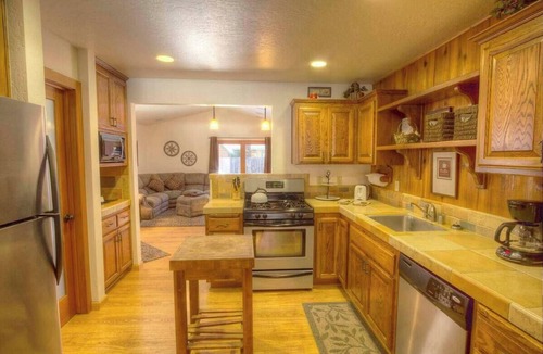 Bijou Park House | Breezy Pines Cabin - Adorable Cabin!