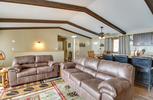Breezy Point House | Breezy Point House w/Dock on Pelican Lake!