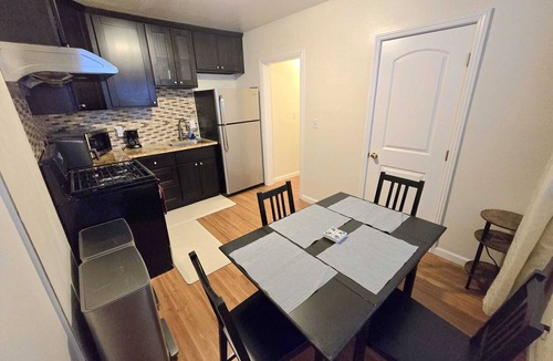 Northside Apartment | Breezy Welcoming Studio