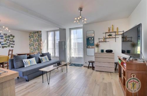 Saint-Brice-en-Cogles House | Breizh roch