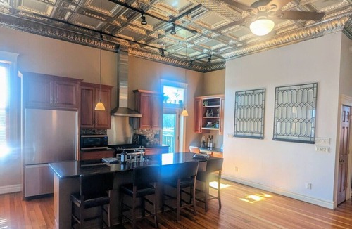Waverly Apartment | Bremer Avenue Penthouse