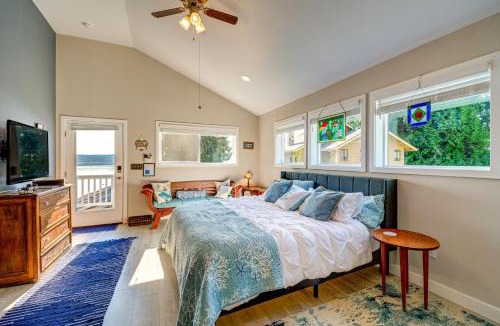 West Hills Apartment | Bremerton Studio with Bay View Beach Access!
