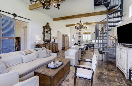 Brenham Other | Brenham-Home/Barn amazing place to stay! Completed 2019