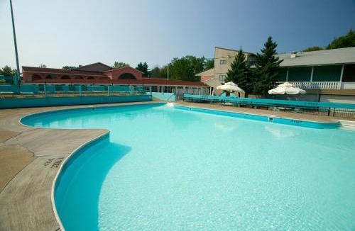 Pulaski Resort | Brennan Beach Lakeview Park Model 1