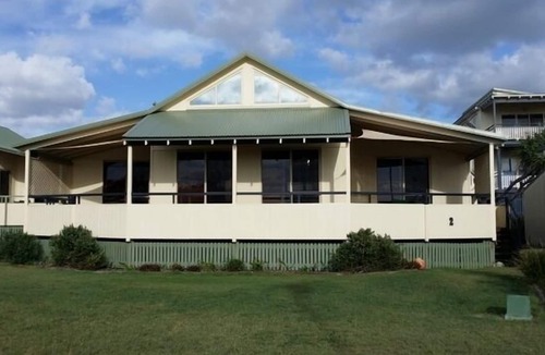 Eurong House | Brennan's on Fraser beachfront house
