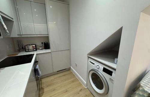 Brentwood House | Brentwood Hotel & Apartments