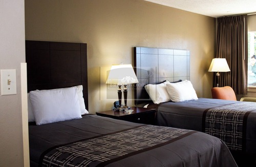 Lynchburg Hotel | Brentwood Inn & Suites