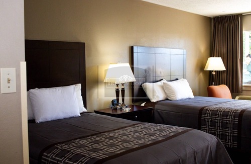 Lynchburg Hotel | Brentwood Inn & Suites