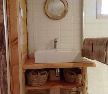 Murviel-les-Beziers Cabin | Brescou Lodges