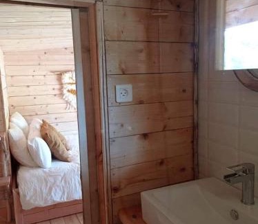 Murviel-les-Beziers Cabin | Brescou Lodges