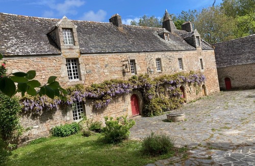 Plougasnou House | Breton manor house with riverside park