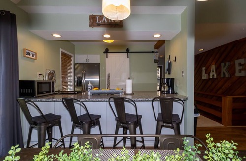 Lake of the Ozarks House | Brett's Oasis Private Lake House in Margaritaville