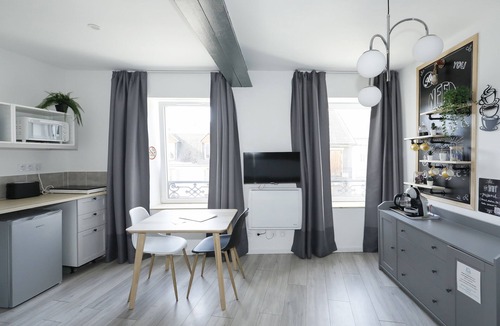 La Mure Apartment | Breuil Station, platform 2. Fully-equipped studio