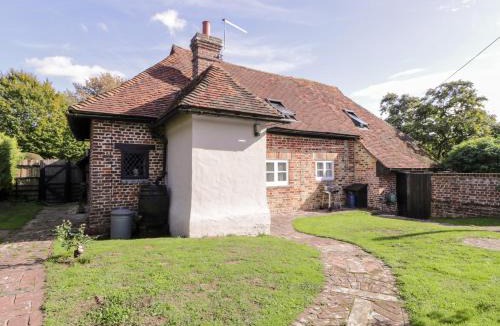Chislet House | Brew Cottage