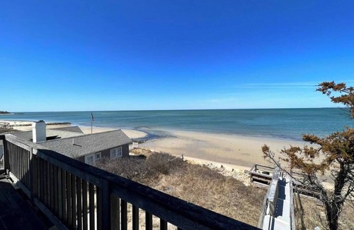 Brewster House | Brewster Cape Cod Bay Waterfront