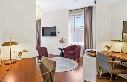 Mount Vernon Hotel | Brexton Hotel | Touchless Charming Studio